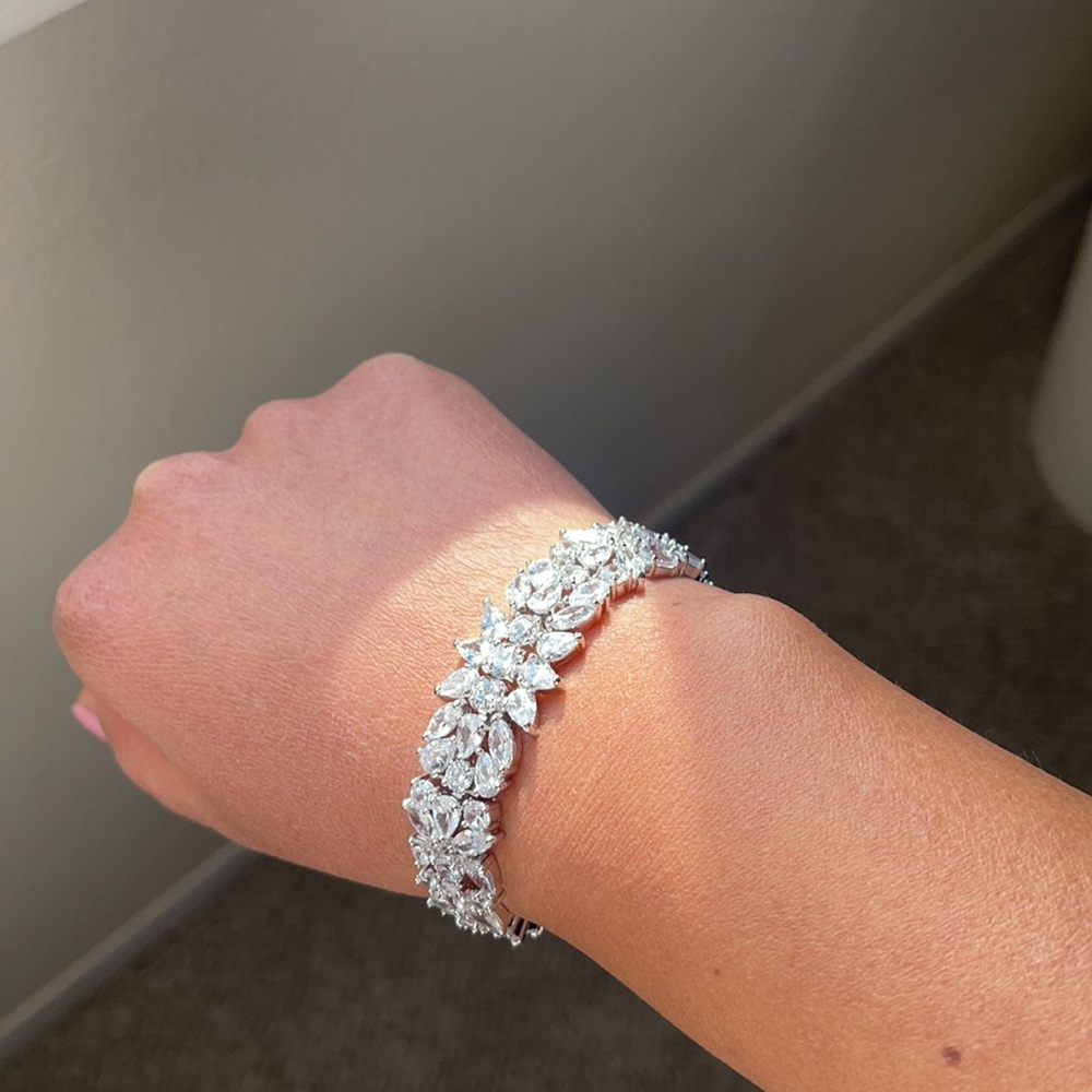 Beautiful bracelet (wedding)